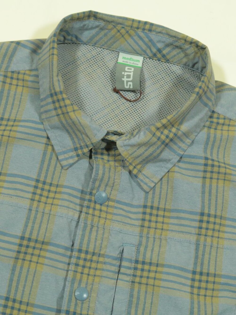 Stio Hagen Trail Shirt Mens M Gray Plaid Short Sleeve Tech Vented Mesh